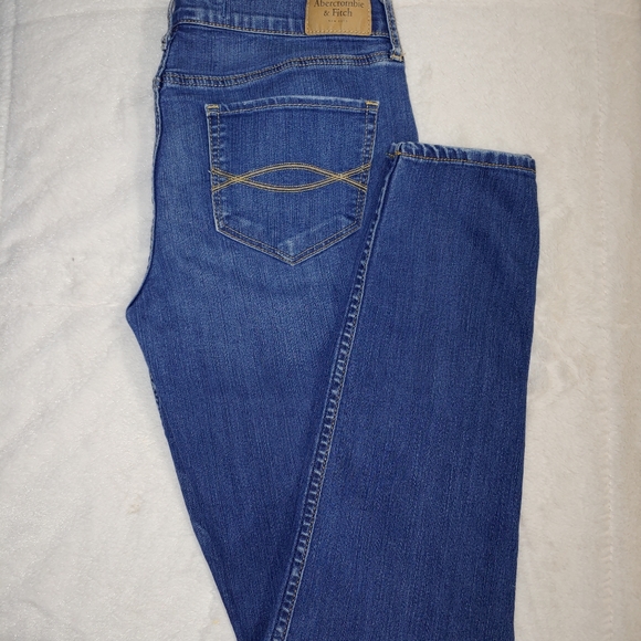 Abercrombie & Fitch jeans. Size 4R - Picture 2 of 7